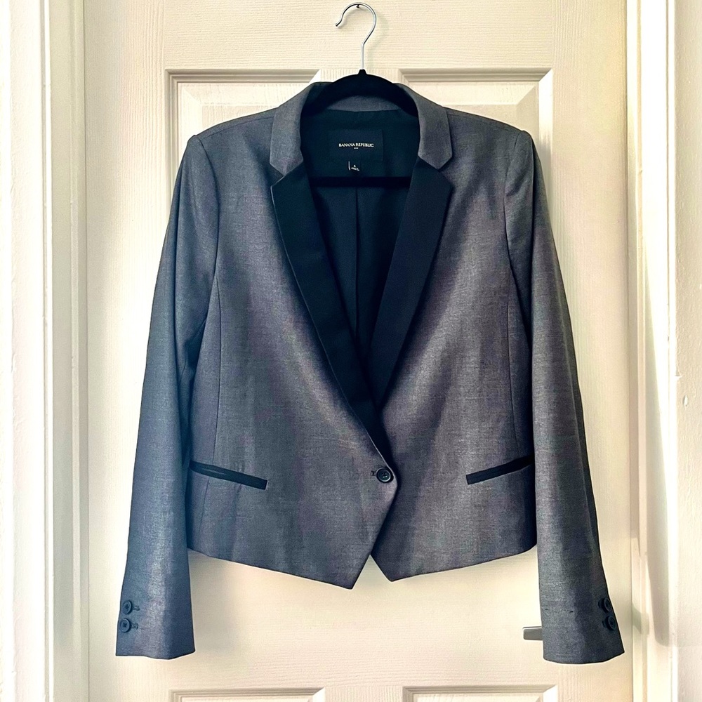 Banana Republic cropped tuxedo jacket